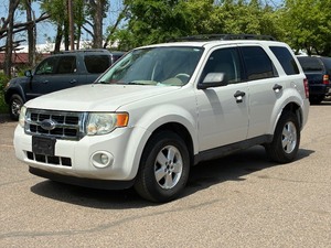 2009 FORD ESCAPE XLT 131k Miles (NO RESERVE)