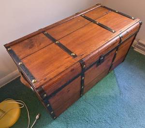 Vintage Style Wood Steamer Trunk Storage Chest w Leather Handles