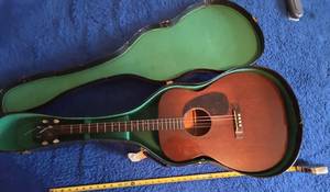 Vintage Parlor Acoustic Guitar with Hard Case Mahogany Finish