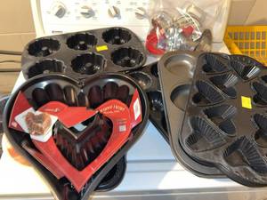 Nordic Ware Heart Bundt Pan Bakeware & Cookie Cutter Lot