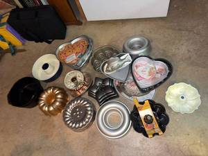 Lot of Assorted Vintage Bundt Tube Cake Pans Copper Glass Bakeware
