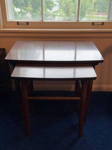 Vintage Mid Century Modern Wooden Nesting End Tables Set of 2