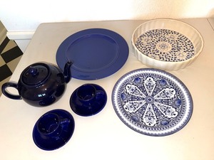 Blue-and-White Tableware Mixed Lot - 8-Piece