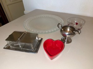 Mixed Lot Heart-Themed Serving & Tableware (5 Pieces)