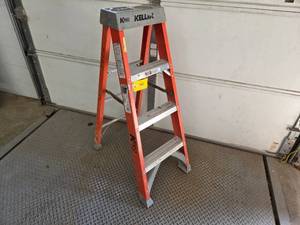 Keller 4 Fiberglass Step Ladder...