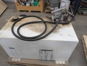 Roughneck 12V 15 GPM Fuel Transfer Tank With Pump