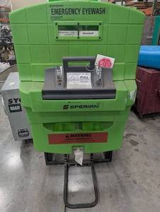 Sperian Fendall Pure Flow 1000 Emergency Eyewash Station
