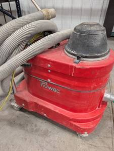 Ruwac Industrial Vacuum With Hoses