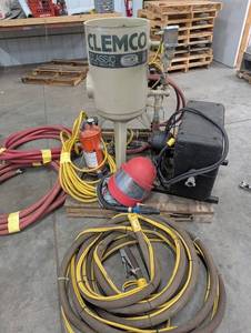 Clemco Classic Blast Machine Sandblasting System