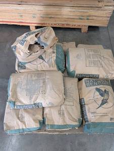National Bentonite Granular 50 Lb Bags (Lot of 6)