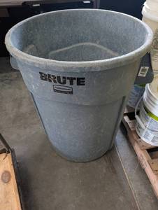 Rubbermaid Brute Trash Can