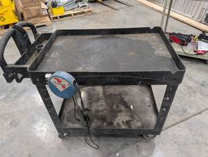 Rubbermaid Utility Cart