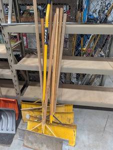 Assorted Snow Shovels (Lot of 5)