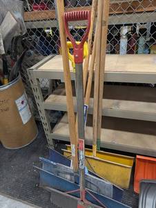 Snow Shovel Mixed Lot