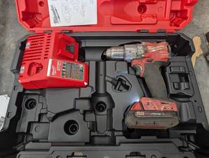 Milwaukee M18 Fuel Drill Kit