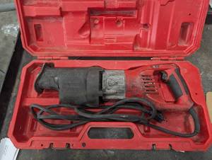 Milwaukee Sawzall Reciprocating Saw With Case