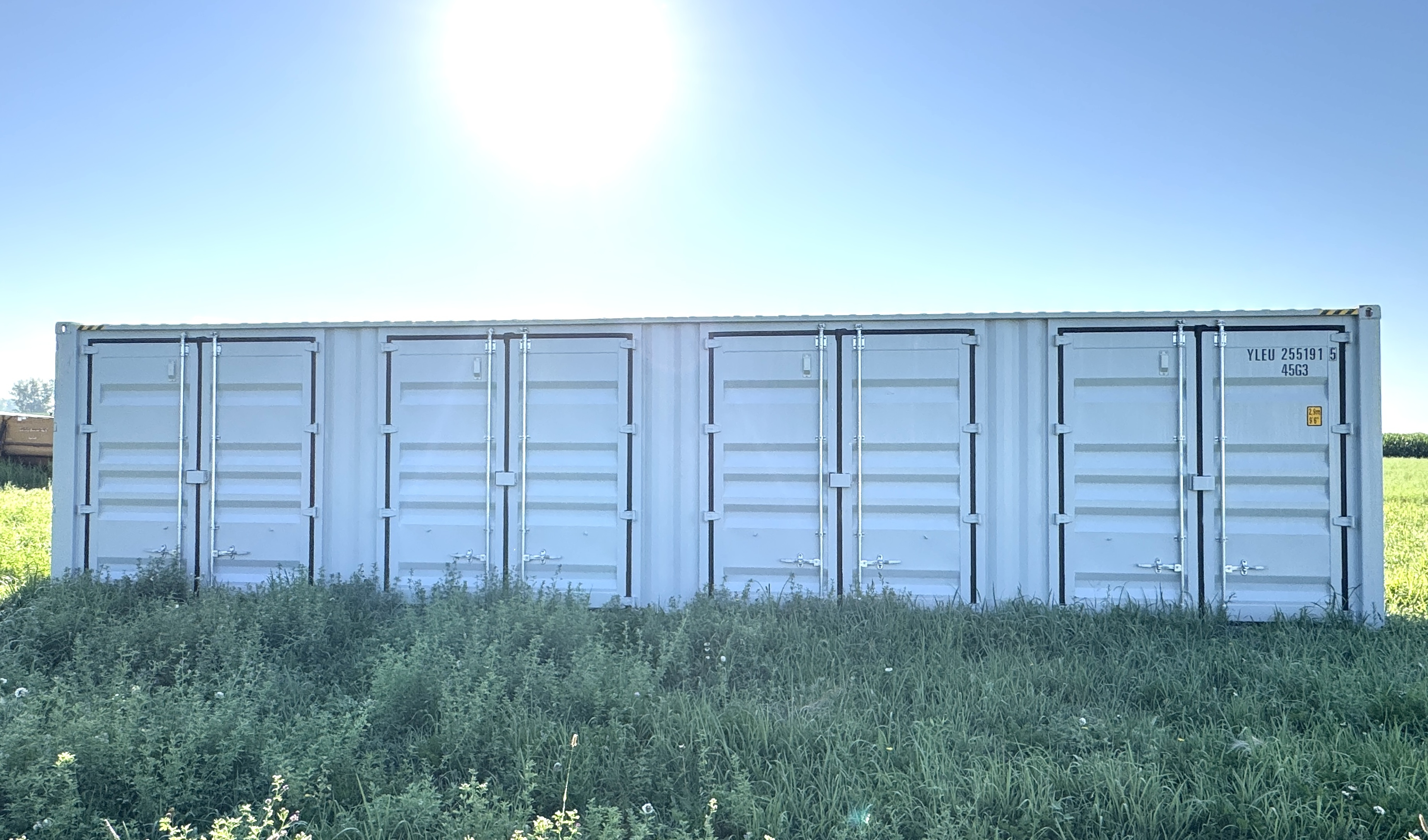 YLEU2551915  Sea Container with 4 Side Doors, 40HC, Single Trip