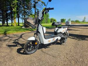 SDLANCH Two-Wheeled Electric Vehicle (EV)