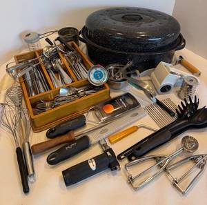 Kitchen Utensil Assortment With Granite Roaster