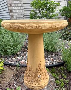 Decorative Cast Concrete Birdbath