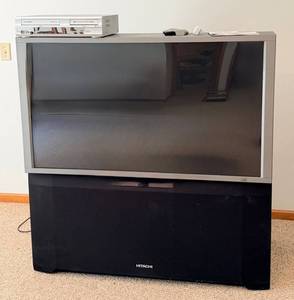 Hitachi Projection TV Cabinet With VCR & Cables