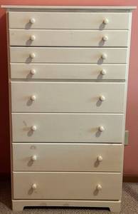 White 6-Drawer Dresser