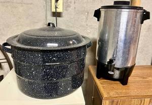 West Bend Beverage Urn & Speckled Enamel Stock Pot Mixed Lot