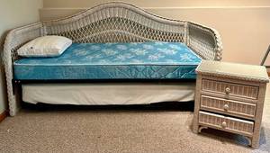 Henry Link Wicker Twin Trundle Bed & Table Mixed Lot