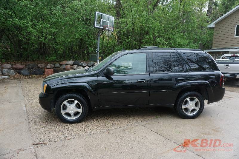 lot 2 image: 2006 Chevrolet Trail Blazer LT 4 x 4 SUV