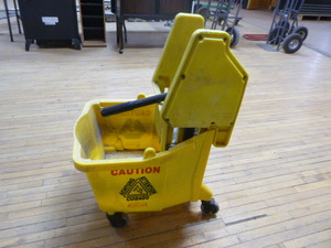 Rubbermaid Commercial Mop Bucket