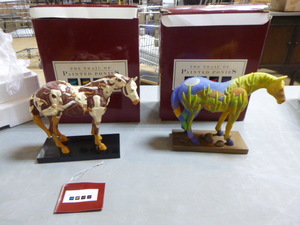 2 Westland The Trail of Painted Ponies Statues