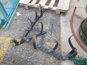 Pull-Behind Chisel Plow