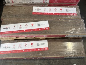 Mohawk Laminate Wood Flooring - Russet Creek Oak - 3 Boxes