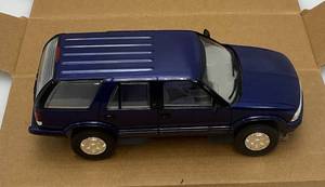 AMT Ertl Promo Car 1995 Chevrolet Blazer Radar Blue Metallic New Old Stock