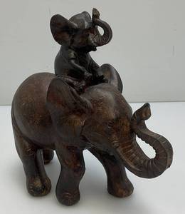 Vintage Momma Elephant With Baby Elephant On Back Figurine 7 34 x 7 34 x 3 14