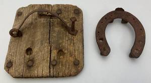 Antique Horse Bog Shoe With Horse Shoe (Very Cool) 9 12 x 10