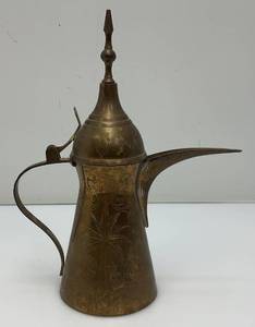 Vintage Etched Brass Suadi Arabia Dallah Coffee pot 11.5
