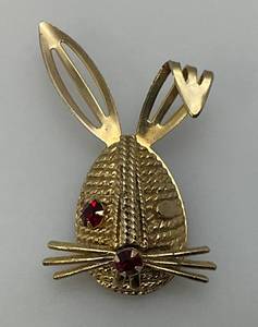 Vintage Sarah Coventry Bunny Brooch Gold Tone Red Rhinestones 2