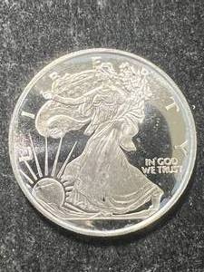 HALF TROY OZ .999 FINE SILVER AMERICAN EAGLE ROUND