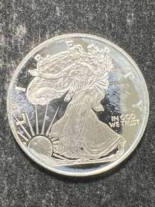 HALF TROY OZ .999 FINE SILVER AMERICAN EAGLE ROUND