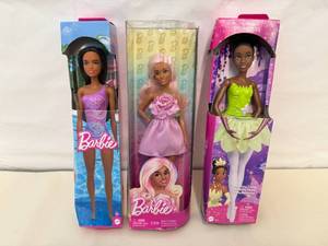 3 Barbies