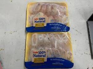 J. 2x 3lbs Hyvee 100% Natural Chicken Wings