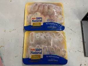 J. 2x 3lbs Hyvee 100% Natural Chicken Wings