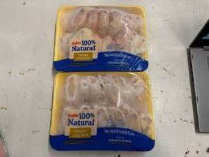 J. 2x 3lbs Hyvee 100% Natural Chicken Wings