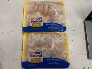 J. 2x 3lbs Hyvee 100% Natural Chicken Wings