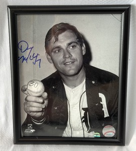 Denny McClain Autgraphed w COA 8x10 Framed Baseball Photo (slight broken glass)