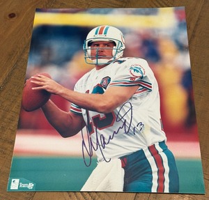 Dan Marino Autographed 8x10 Miami Dolphins Football Photo