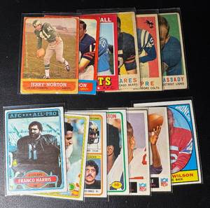 13-Card Vintage Football Card Lot