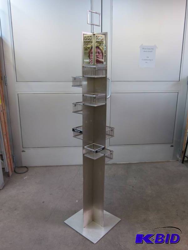 lot 26 image: Display Rack