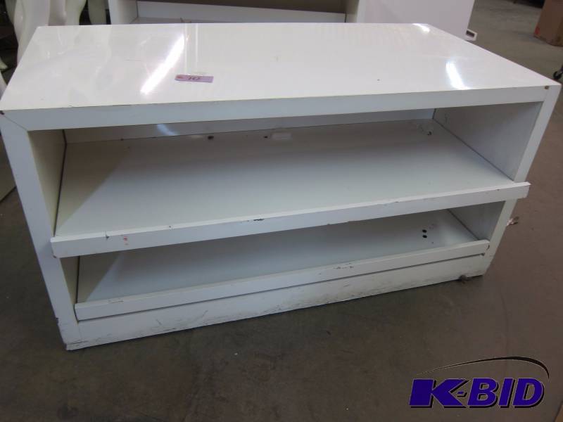 lot 10 image: Commercial Shelving
